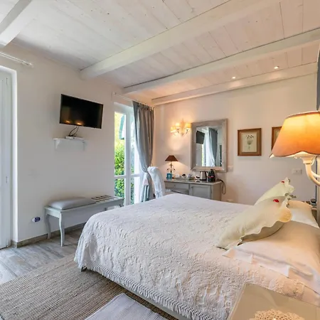 Valentina Otel Levanto