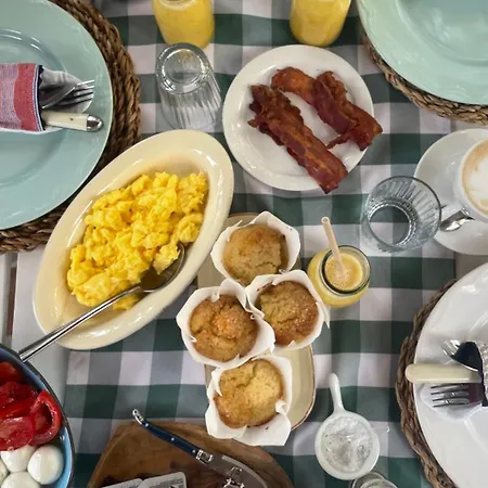 ホテル Valentina レヴァント